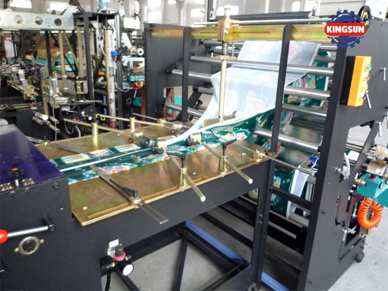 WKS-500ZF Center sealing bag making machine