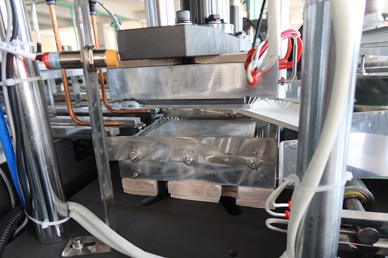 KML-620Y High-Speed Intelligent Paper Plate Making Machine